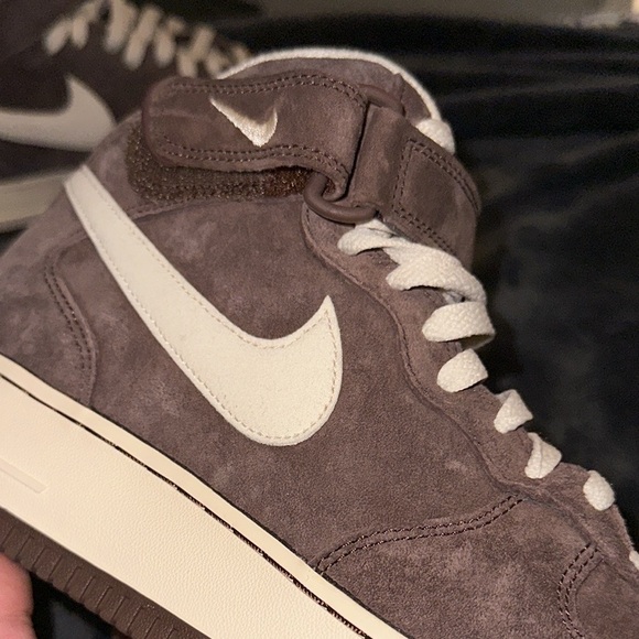 NIKE AIR FORCE 1 MID QS ‘Chocolate’ - Picture 12 of 12